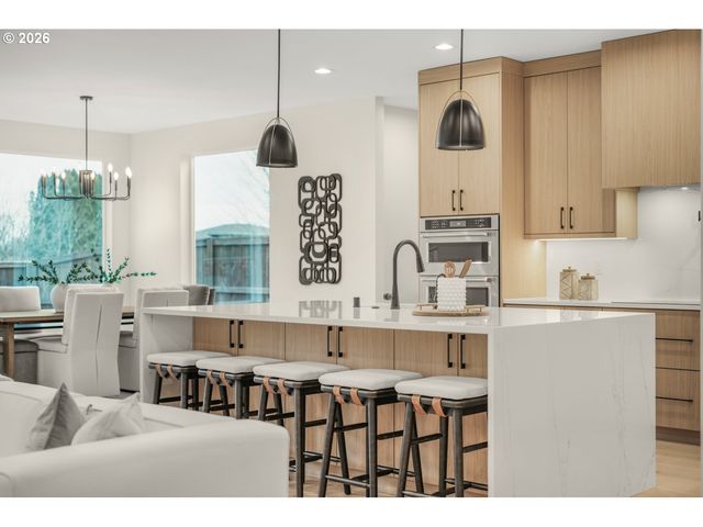 12313 Ne 66TH Ct, Vancouver, WA 98686