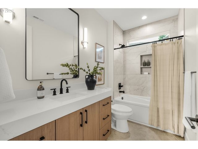 12313 Ne 66TH Ct, Vancouver, WA 98686