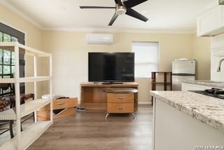 560 W Highland # 2, San Antonio, TX 78210