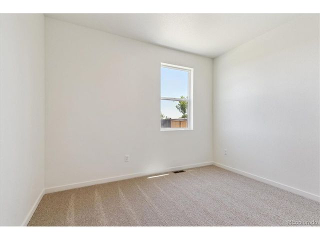 4820 Lynxes Way, Johnstown, CO 80534