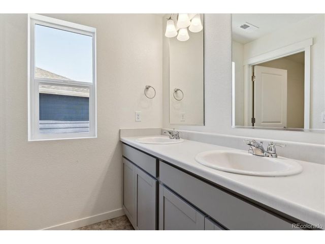 4820 Lynxes Way, Johnstown, CO 80534