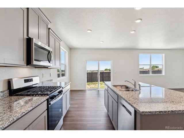 4820 Lynxes Way, Johnstown, CO 80534