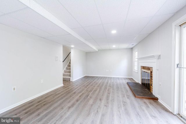 909 MOOREFIELD HILL GRV SW, Vienna, VA 22180