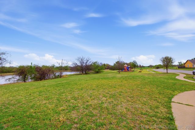 2013 E Concord Street, Broken Arrow, OK 74012