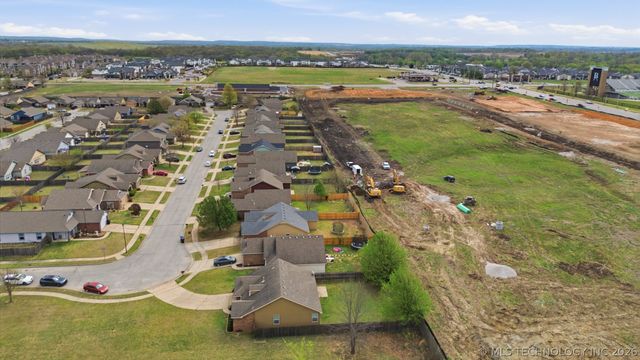 2013 E Concord Street, Broken Arrow, OK 74012