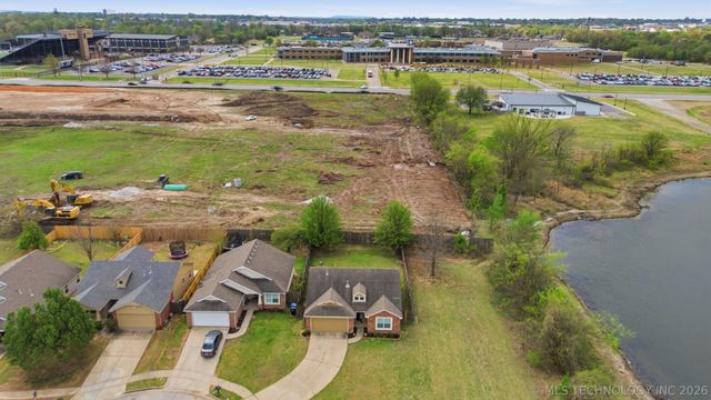 2013 E Concord Street, Broken Arrow, OK 74012