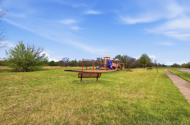 2013 E Concord Street, Broken Arrow, OK 74012