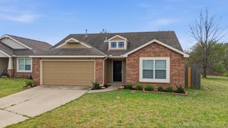 2013 E Concord Street, Broken Arrow, OK 74012