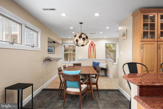 17 E 14TH ST, Barnegat Light, NJ 08006