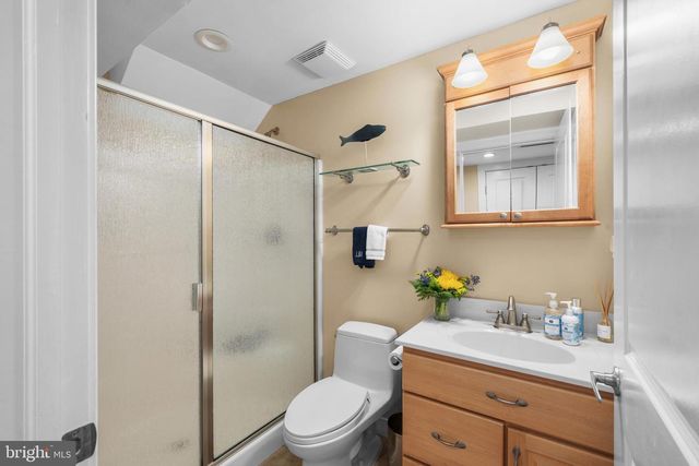 17 E 14TH ST, Barnegat Light, NJ 08006