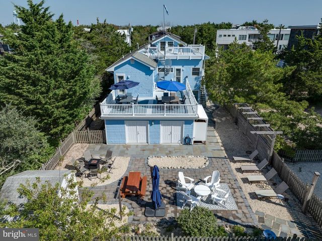 17 E 14TH ST, Barnegat Light, NJ 08006