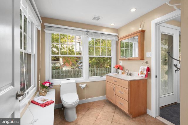 17 E 14TH ST, Barnegat Light, NJ 08006