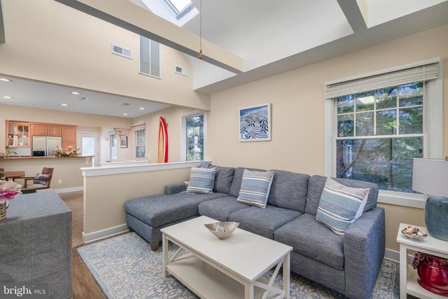 17 E 14TH ST, Barnegat Light, NJ 08006