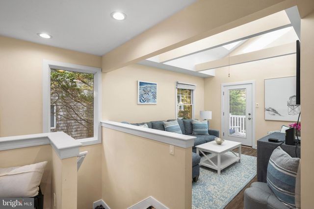 17 E 14TH ST, Barnegat Light, NJ 08006