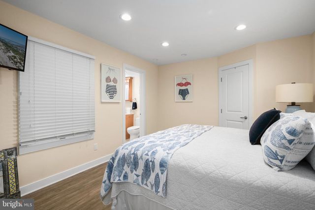 17 E 14TH ST, Barnegat Light, NJ 08006