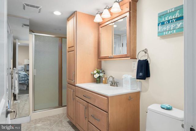 17 E 14TH ST, Barnegat Light, NJ 08006