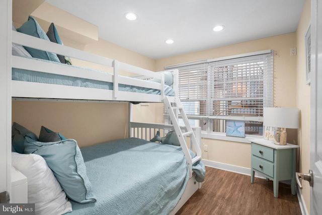 17 E 14TH ST, Barnegat Light, NJ 08006