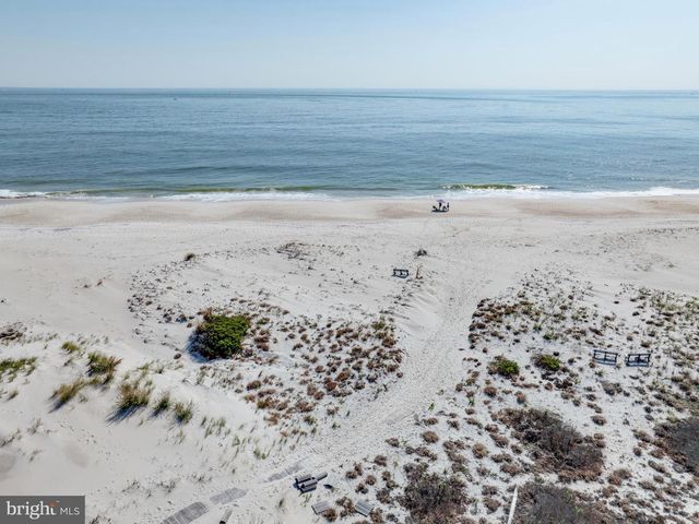 17 E 14TH ST, Barnegat Light, NJ 08006