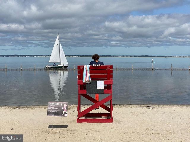 17 E 14TH ST, Barnegat Light, NJ 08006