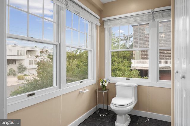 17 E 14TH ST, Barnegat Light, NJ 08006