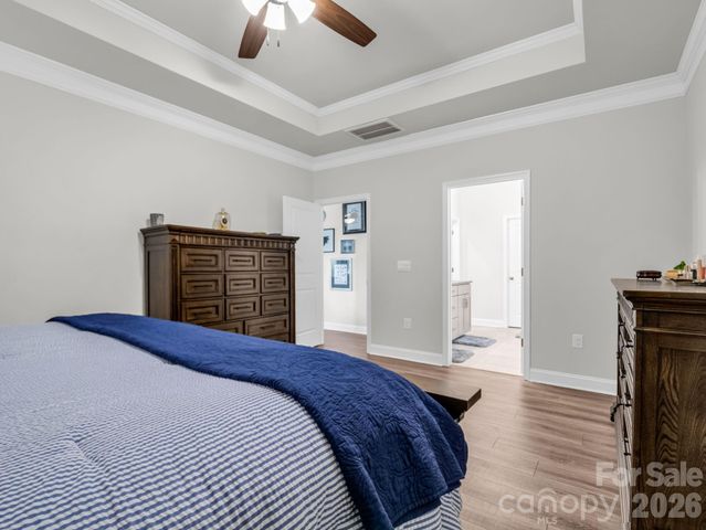 255 Fox Cove Road, Hendersonville, NC 28792