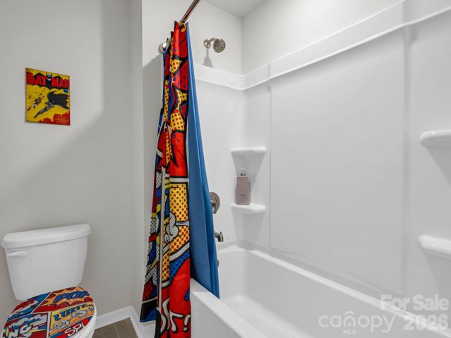 255 Fox Cove Road, Hendersonville, NC 28792