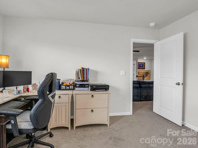 255 Fox Cove Road, Hendersonville, NC 28792