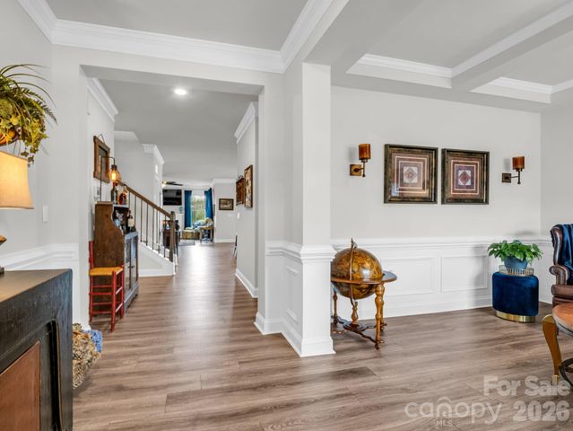 255 Fox Cove Road, Hendersonville, NC 28792