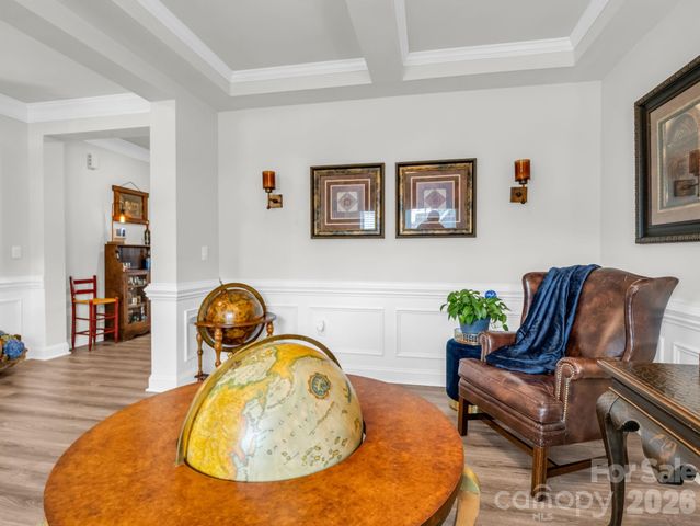 255 Fox Cove Road, Hendersonville, NC 28792