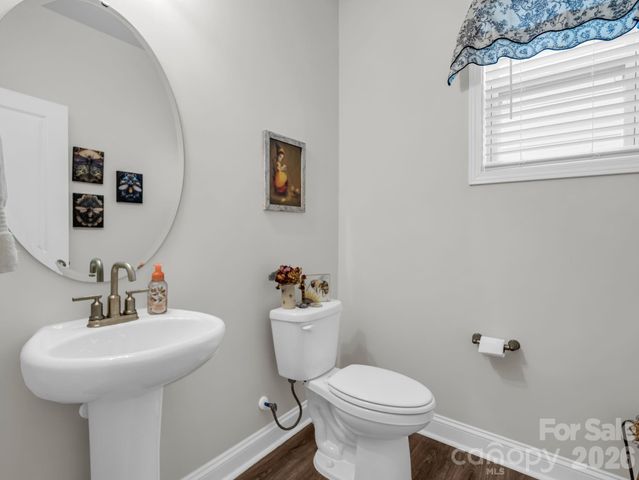 255 Fox Cove Road, Hendersonville, NC 28792