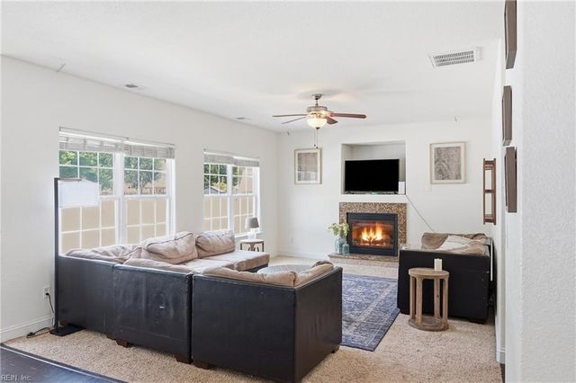 1545 Drumheller DR, Virginia Beach, VA 23464