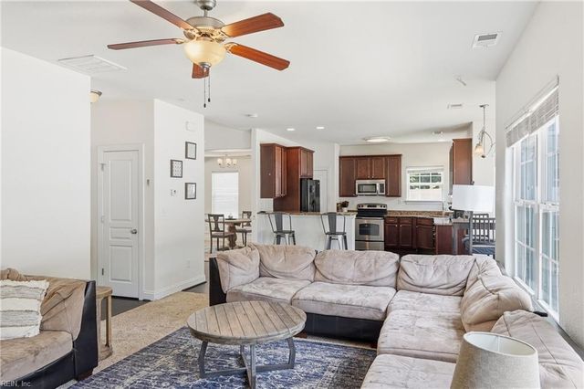 1545 Drumheller DR, Virginia Beach, VA 23464