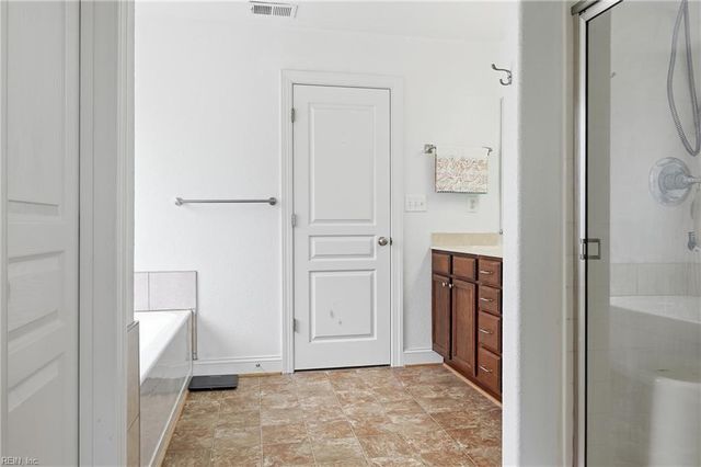 1545 Drumheller DR, Virginia Beach, VA 23464