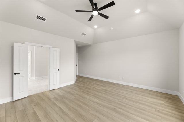 1328 Cash Street, Burleson, TX 76028