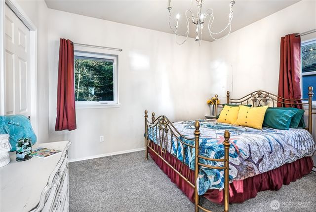 18184 Capet Zalsiluce Road, La Conner, WA 98257