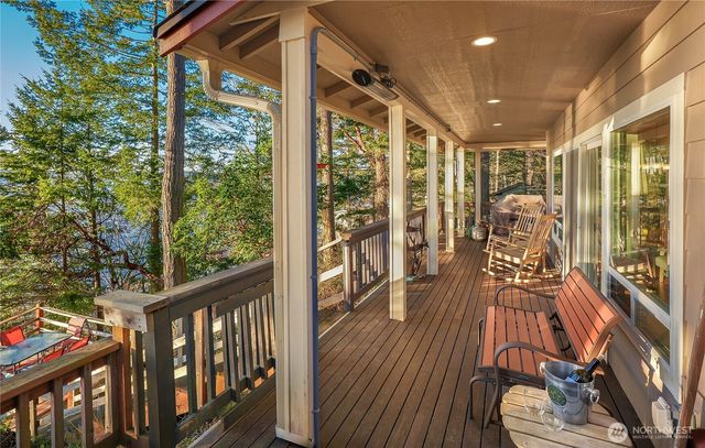 18184 Capet Zalsiluce Road, La Conner, WA 98257