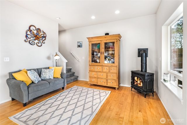 18184 Capet Zalsiluce Road, La Conner, WA 98257