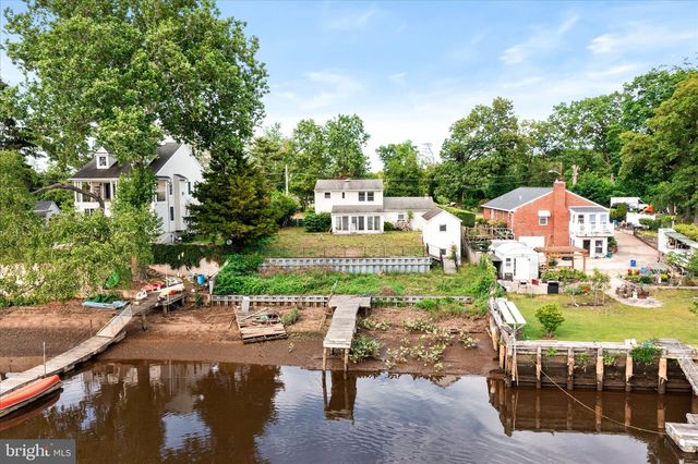 78 LAKE DR, Beverly, NJ 08010