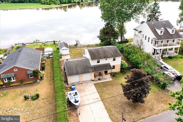 78 LAKE DR, Beverly, NJ 08010