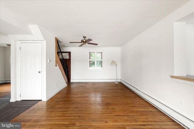 78 LAKE DR, Beverly, NJ 08010