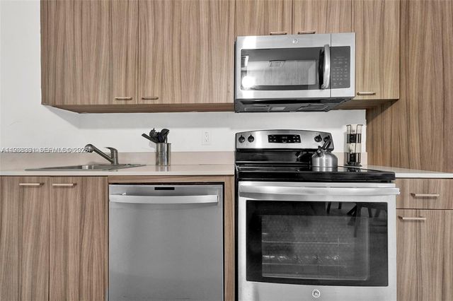 740 Meridian Ave 25, Miami Beach, FL 33139