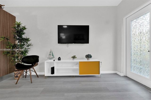 740 Meridian Ave 25, Miami Beach, FL 33139