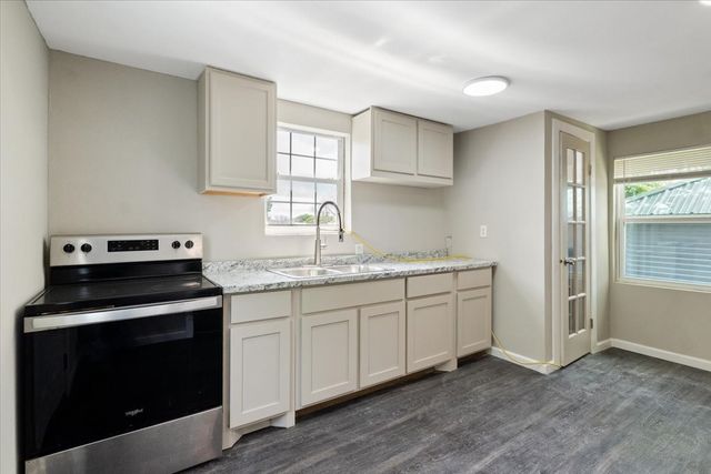 211 Kickapoo Trail, Weatherford, TX 76087