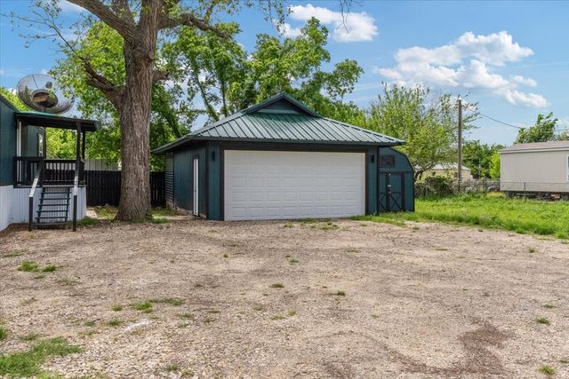 211 Kickapoo Trail, Weatherford, TX 76087