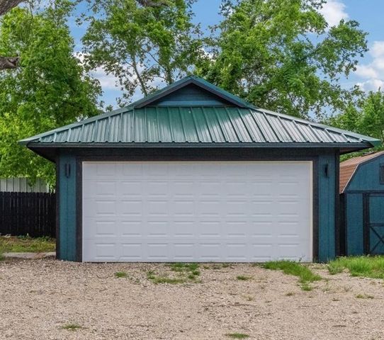 211 Kickapoo Trail, Weatherford, TX 76087