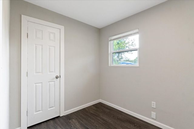 211 Kickapoo Trail, Weatherford, TX 76087