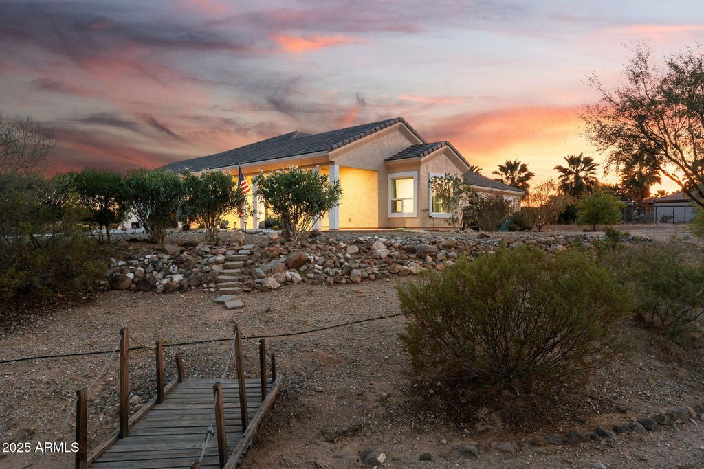 4045 BLACK MOUNTAIN Road, Wickenburg, AZ 85390