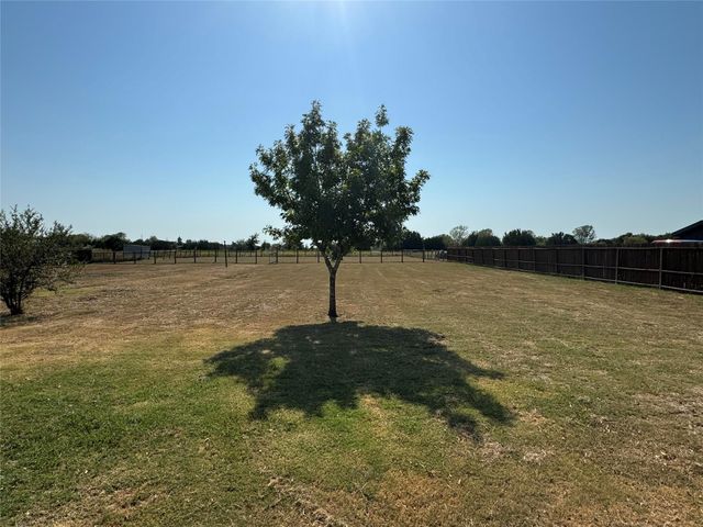 3163 Fm 1966, Maxwell, TX 78656