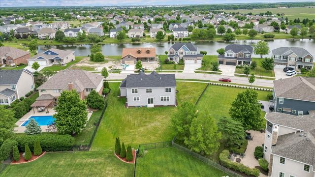 21350 Somerset Street, Shorewood, IL 60404