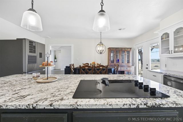 2201 W Main Street, Henryetta, OK 74437